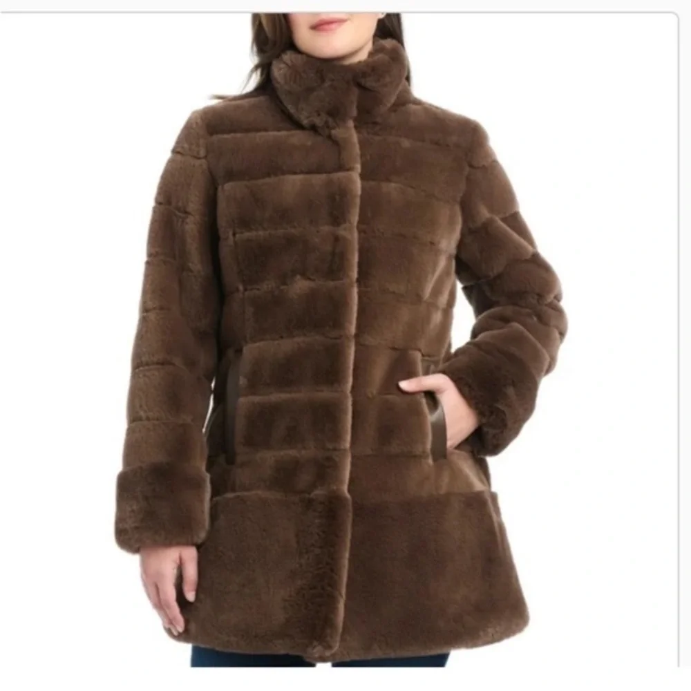 Jones New York Taupe faux fur lined full hook closer coat size large NWT